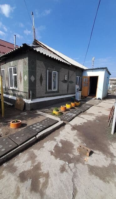 Чынара: Дом, 87 м², 5 комнат, Собственник, Косметический ремонт at lalafo.kg Чынара: Дом, 87 м², 5 комнат, Собственник, Косметический ремонт