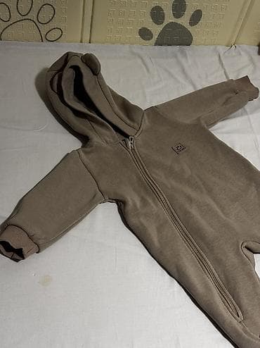 Комбинезон с ушками Цвет хаки бежевый На рост 74-80 На весну at lalafo.kg Комбинезон с ушками Цвет хаки бежевый На рост 74-80 На весну