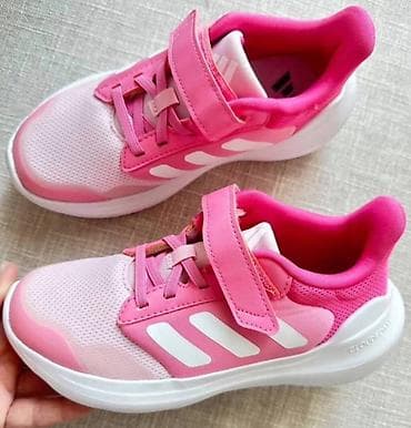 Детские кроссовки Adidas (серия Cloudfoam) в розово‑малиновом цвете at lalafo.kg Детские кроссовки Adidas (серия Cloudfoam) в розово‑малиновом цвете