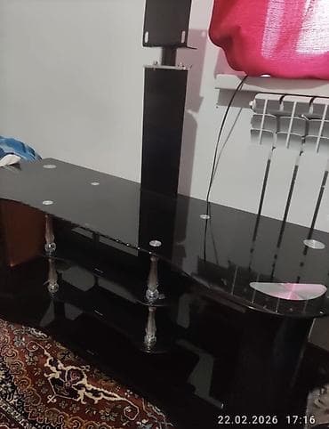 Тумба и подставка для телевизора, Напольная, Стекло, цвет - Черный at lalafo.kg Тумба и подставка для телевизора, Напольная, Стекло, цвет - Черный