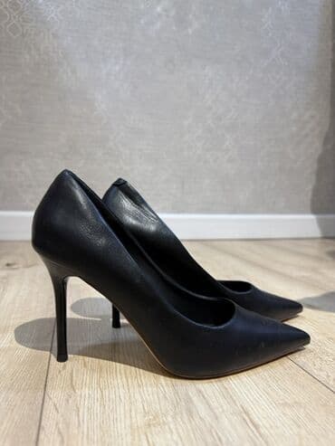 Туфли, 37, Б/у, цвет - Черный at lalafo.kg Туфли, 37, Б/у, цвет - Черный