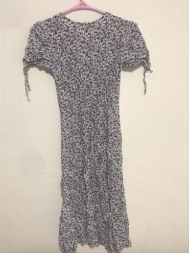 Платье миди с цветочным принтом Отлично подходит летом На самом деле at lalafo.kg Платье миди с цветочным принтом Отлично подходит летом На самом деле