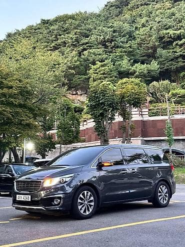 Kia Carnival: 2018 г., 2.2 л, Типтроник, Дизель, Минивэн at lalafo.kg Kia Carnival: 2018 г., 2.2 л, Типтроник, Дизель, Минивэн