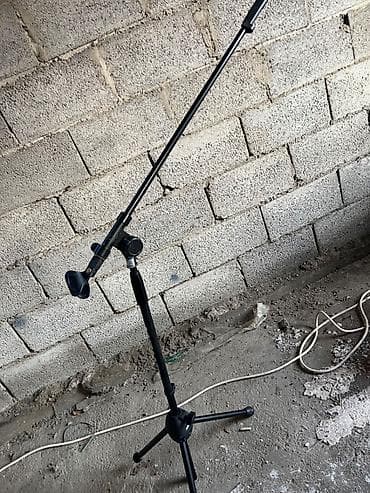 Тренога для микрофона, стойка at lalafo.kg Тренога для микрофона, стойка