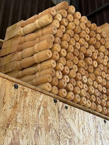 Готовая балясина, Материал: Дерево, Для лестницы at lalafo.kg Готовая балясина, Материал: Дерево, Для лестницы