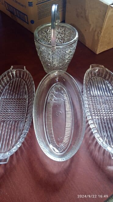 Вазы СССР!!! Конфетница 350с, ваза для цветов- 300с. Селедочницы at lalafo.kg Вазы СССР!!! Конфетница 350с, ваза для цветов- 300с. Селедочницы