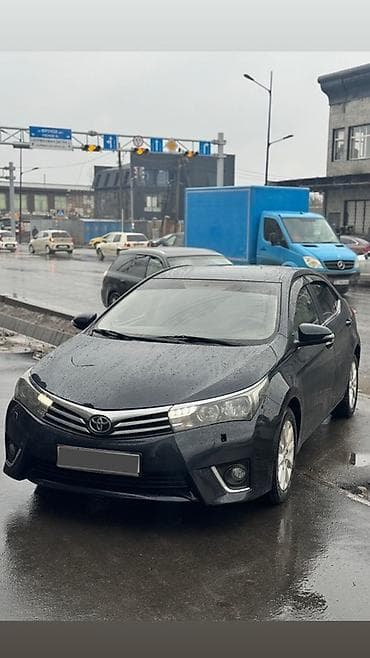 Toyota Corolla: 2016 г., 1.6 л, Вариатор, Бензин, Седан at lalafo.kg Toyota Corolla: 2016 г., 1.6 л, Вариатор, Бензин, Седан