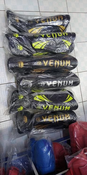 Футы VENUM для ММА, Кик-боксинга, каратэ, Таэквондо в спортивном at lalafo.kg Футы VENUM для ММА, Кик-боксинга, каратэ, Таэквондо в спортивном