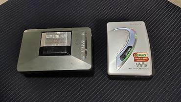 2 аудио кассетных плеера фирма Sony Walkman, 1 новый чисто кассетный at lalafo.kg 2 аудио кассетных плеера фирма Sony Walkman, 1 новый чисто кассетный