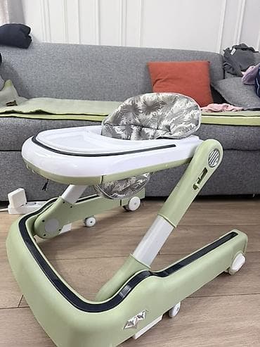 Детский шезлонг, Другой вид, Пластик, цвет - Зеленый at lalafo.kg Детский шезлонг, Другой вид, Пластик, цвет - Зеленый