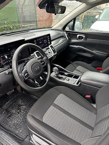 Kia Sorento: 2021 г., 2.5 л, Автомат, Бензин, Кроссовер at lalafo.kg Kia Sorento: 2021 г., 2.5 л, Автомат, Бензин, Кроссовер