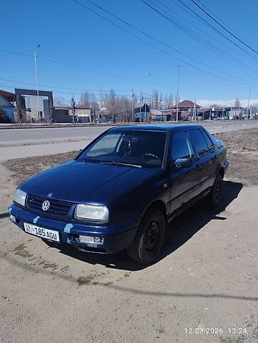 Volkswagen Vento: 1993 г., 1.8 л, Седан at lalafo.kg Volkswagen Vento: 1993 г., 1.8 л, Седан