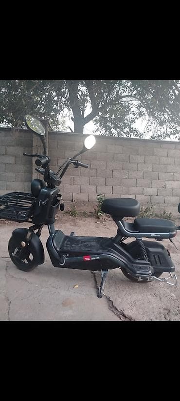 Электроскутер (городской). Компактная рама, низкая посадка и широкий at lalafo.kg Электроскутер (городской). Компактная рама, низкая посадка и широкий