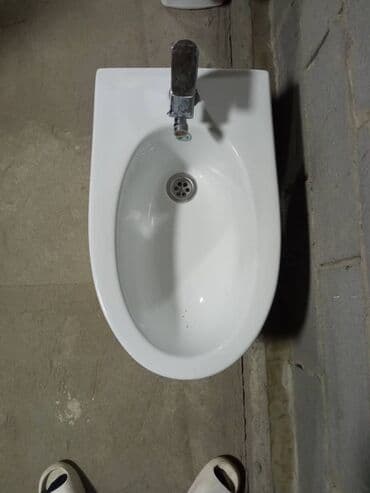 Напольное биде PORTA с смесителем - Тип: напольное керамическое биде at lalafo.kg Напольное биде PORTA с смесителем - Тип: напольное керамическое биде