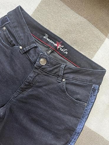 Джинсы, Италия, Стрейч, S at lalafo.kg Джинсы, Италия, Стрейч, S