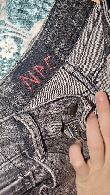 Джинсы NPC кроя в антрацитово‑сером дениме. Особенности: - at lalafo.kg — 2 Джинсы NPC кроя в антрацитово‑сером дениме. Особенности: - — 2