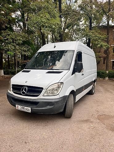 Легкий грузовик, Mercedes-Benz, Стандарт, 3 т, Б/у at lalafo.kg Легкий грузовик, Mercedes-Benz, Стандарт, 3 т, Б/у