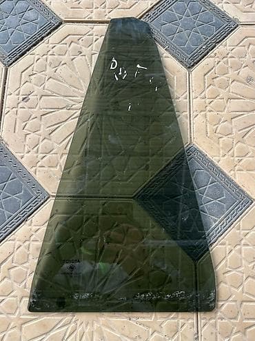 Стекло Заднее Toyota, 2020 г., Б/у, Оригинал at lalafo.kg Стекло Заднее Toyota, 2020 г., Б/у, Оригинал