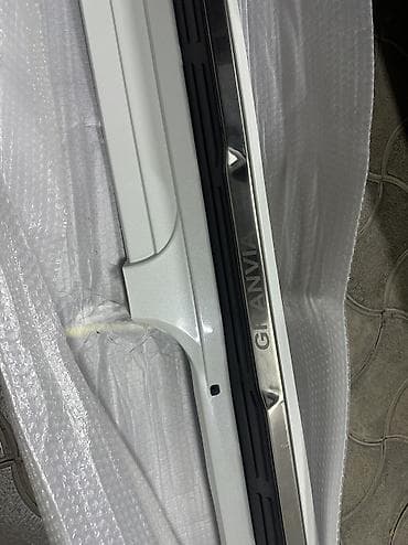 Подножки Toyota, Новый, Платная доставка, Самовывоз at lalafo.kg Подножки Toyota, Новый, Платная доставка, Самовывоз