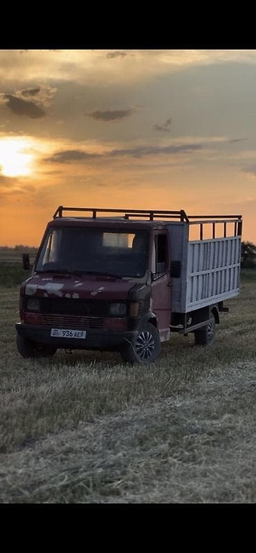 Легкий грузовик, Mercedes-Benz, Стандарт, Б/у at lalafo.kg Легкий грузовик, Mercedes-Benz, Стандарт, Б/у