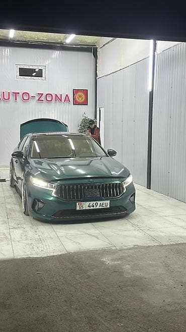 Продажа: седан бизнес‑класса в ярком изумрудном цвете, номер KG 05 449 at lalafo.kg Продажа: седан бизнес‑класса в ярком изумрудном цвете, номер KG 05 449