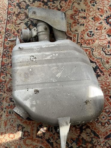 Глушитель BMW Б/у at lalafo.kg Глушитель BMW Б/у