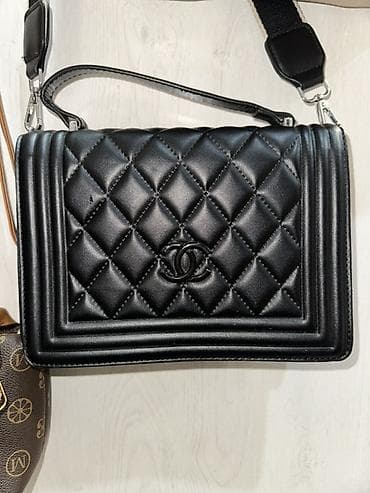 Сумка через плечо, черная, стеганая - Материал: гладкая экокожа с at lalafo.kg Сумка через плечо, черная, стеганая - Материал: гладкая экокожа с