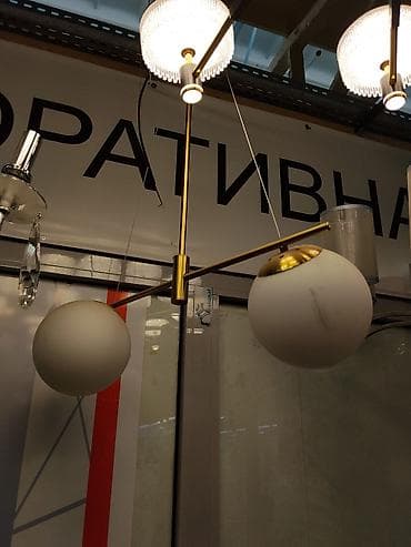 Подвесной светильник в современном стиле - Конструкция: центральная at lalafo.kg Подвесной светильник в современном стиле - Конструкция: центральная