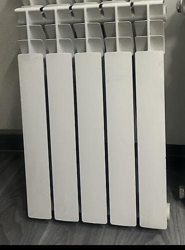 Алюминиевый секционный радиатор отопления, 5и 6 секций, Особенности at lalafo.kg Алюминиевый секционный радиатор отопления, 5и 6 секций, Особенности