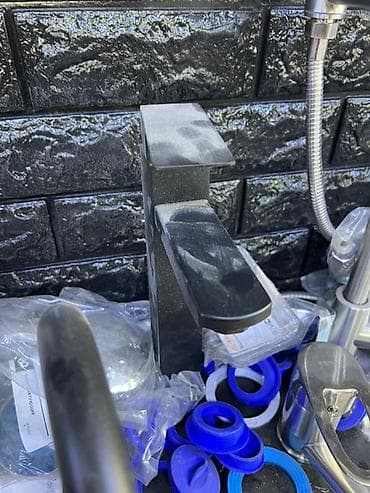 Современный смеситель для раковины в ванной комнате в черном цвете lalafo.kg да — 1 Современный смеситель для раковины в ванной комнате в черном цвете — 1