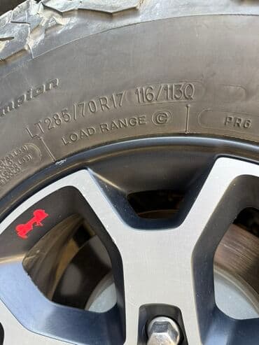 Колеса в сборе 285 / 70 / R 17, Всесезонная, Внедорожные (АТ/МТ), Литые, отверстий - 5 at lalafo.kg Колеса в сборе 285 / 70 / R 17, Всесезонная, Внедорожные (АТ/МТ), Литые, отверстий - 5