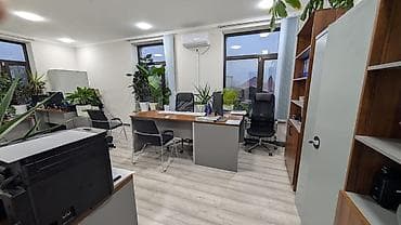 Аренда офисов, 175 м², В частном доме, 1 линия, С отдельной кухней, С отдельным входом at lalafo.kg Аренда офисов, 175 м², В частном доме, 1 линия, С отдельной кухней, С отдельным входом