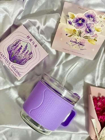 Подарочный набор за 850с 😍 В набор входит: - Трендовый стаканчик - at lalafo.kg Подарочный набор за 850с 😍 В набор входит: - Трендовый стаканчик -