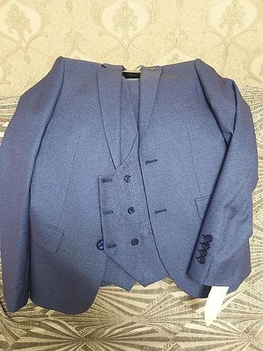 Мужской костюм-тройка WorkWorld (пиджак + жилет + брюки) в благородном at lalafo.kg Мужской костюм-тройка WorkWorld (пиджак + жилет + брюки) в благородном