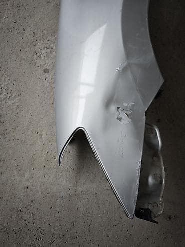 Крыло Переднее левое Toyota at lalafo.kg Крыло Переднее левое Toyota