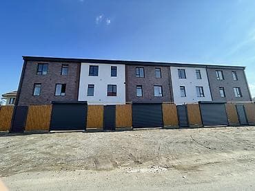 🔥🔥🔥Продаётся таунхаус в мкр Тунгуч 160 м² на 3 at lalafo.kg 🔥🔥🔥Продаётся таунхаус в мкр Тунгуч 160 м² на 3