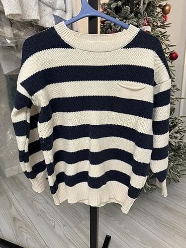 Кофта, С карманами, Осень-весна at lalafo.kg Кофта, С карманами, Осень-весна