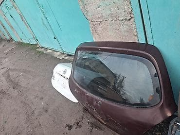 Крышка багажника Nissan, 2005 г., Б/у, Оригинал at lalafo.kg Крышка багажника Nissan, 2005 г., Б/у, Оригинал