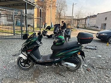 На продаже скутер макси 150 куб косяки на месте скажем at lalafo.kg На продаже скутер макси 150 куб косяки на месте скажем