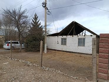 Продаётся жилой дом с приусадебным дом участком. Характеристики at lalafo.kg Продаётся жилой дом с приусадебным дом участком. Характеристики