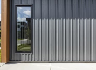 Металлочерепица: Металлическая профилированная панель серого цвета, предназначенная для lalafo.kg да — 1 Металлочерепица: Металлическая профилированная панель серого цвета, предназначенная для — 1