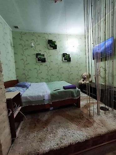 Уютная студия/комната с двуспальной кроватью и зоной отдыха. Сдаю at lalafo.kg Уютная студия/комната с двуспальной кроватью и зоной отдыха. Сдаю