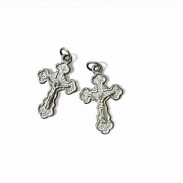 Крестик — символ веры, защиты и духовной силы, для ювелирных изделий at lalafo.kg Крестик — символ веры, защиты и духовной силы, для ювелирных изделий