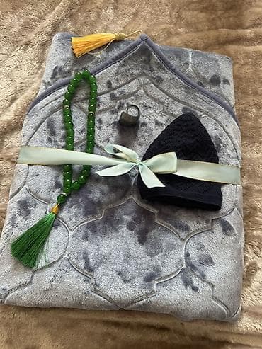 Жайнамаз, Подарочный, цвет - Серый at lalafo.kg Жайнамаз, Подарочный, цвет - Серый