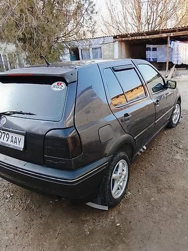 Volkswagen Golf: 1992 г., 1.8 л, Механика, Бензин, Хэтчбэк at lalafo.kg Volkswagen Golf: 1992 г., 1.8 л, Механика, Бензин, Хэтчбэк