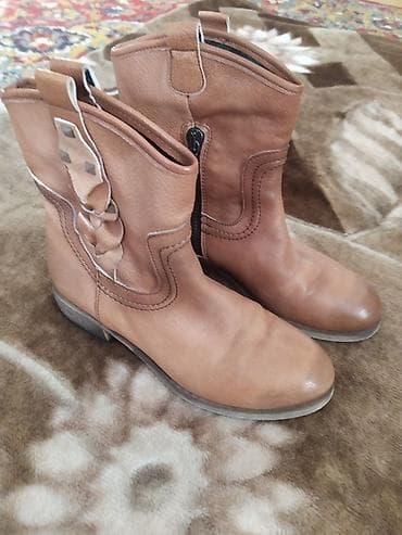 Продам сапожки натуральная кожа из Германии. Размер 39 at lalafo.kg Продам сапожки натуральная кожа из Германии. Размер 39