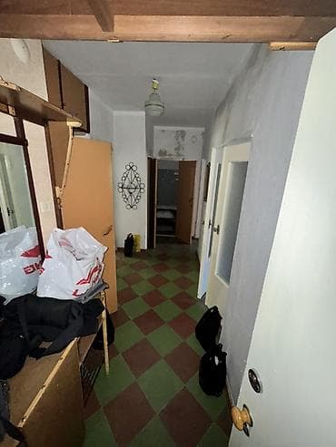 3 комнаты, 72 м², 106 серия, 1 этаж, Старый ремонт at lalafo.kg 3 комнаты, 72 м², 106 серия, 1 этаж, Старый ремонт