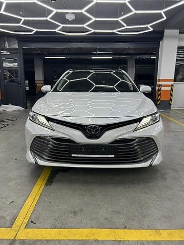 Toyota Camry: 2018 г., Бензин, Седан at lalafo.kg Toyota Camry: 2018 г., Бензин, Седан