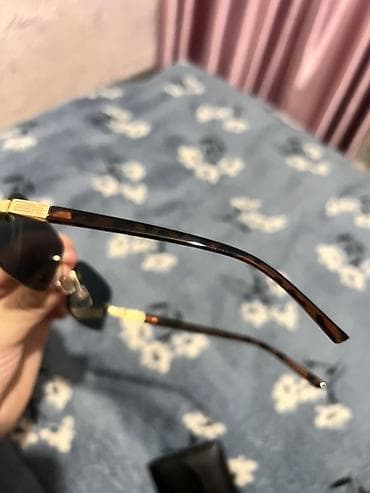 Солнцезащитные очки очки, Мужские, Прямоугольные, Регулируемые носоупоры, Б/у at lalafo.kg Солнцезащитные очки очки, Мужские, Прямоугольные, Регулируемые носоупоры, Б/у