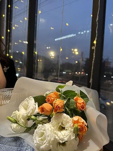 Очень красивый букет в винтажном стиле. Состояние очень хорошее, букет at lalafo.kg Очень красивый букет в винтажном стиле. Состояние очень хорошее, букет